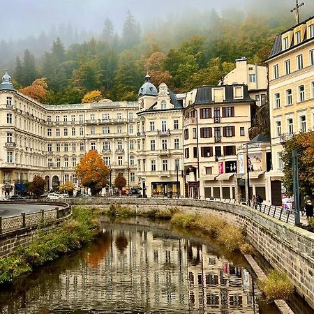 Hotel Zlatý Sloup Karlovy Vary Exteriér fotografie